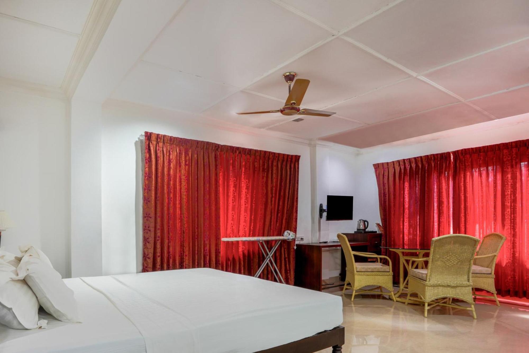 Palette Resorts- Tapovan Green County Thattakād Exterior foto
