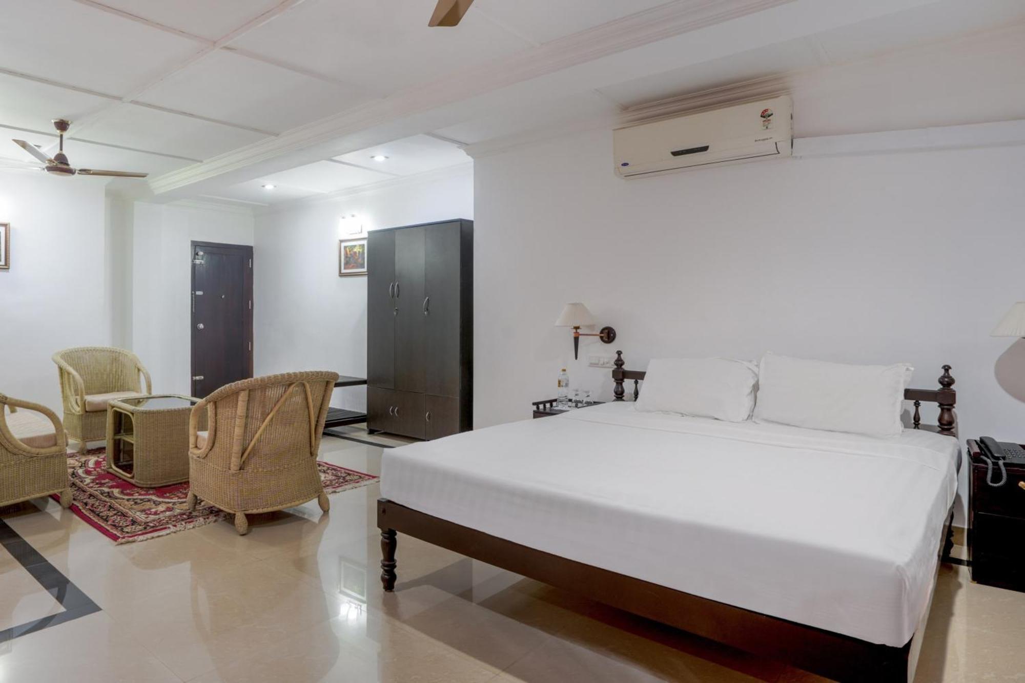 Palette Resorts- Tapovan Green County Thattakād Exterior foto