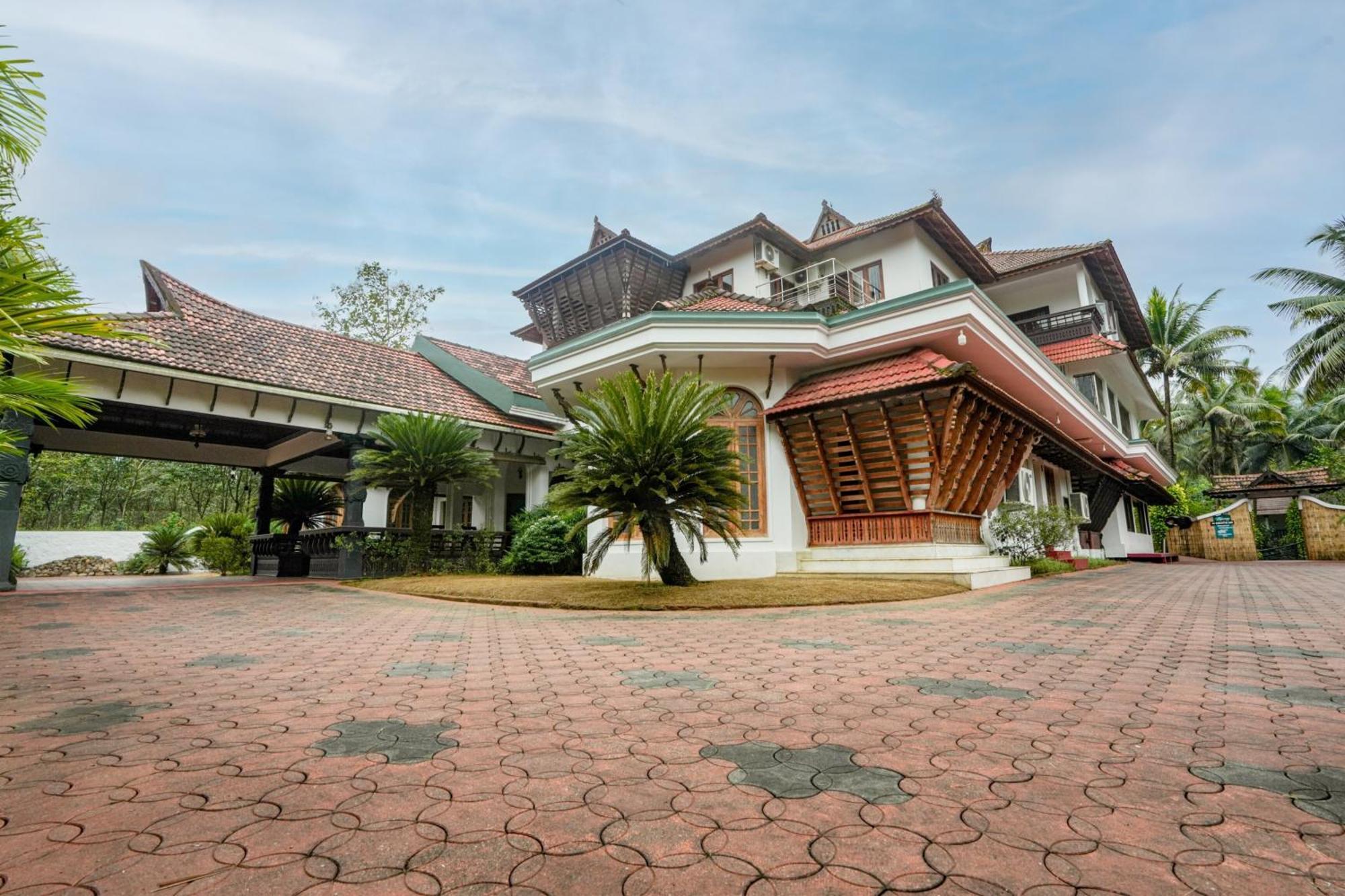 Palette Resorts- Tapovan Green County Thattakād Exterior foto